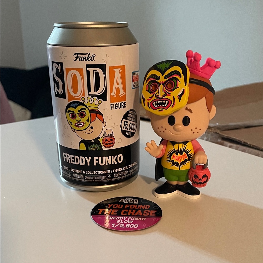 Funko Soda Freddy Funko Trick or Treat Glow Chase NYCC 2023 Exclusive LE 1/2500